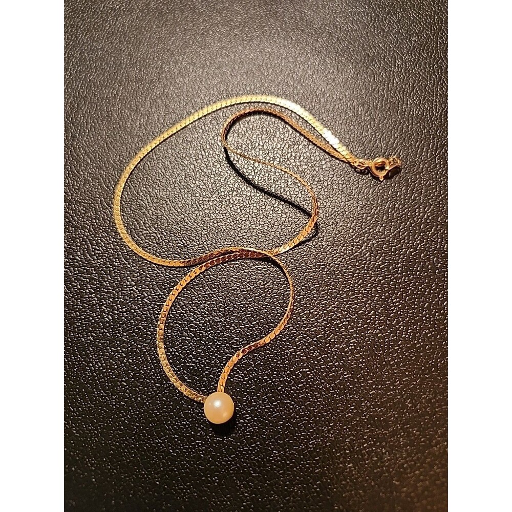 Gold Tone 18" Necklace With Attached Simulated Pearl Drop